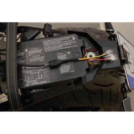 HIGHSIDER 396-045 : Cable adaptador para luz trasera HIGHSIDER - BMW