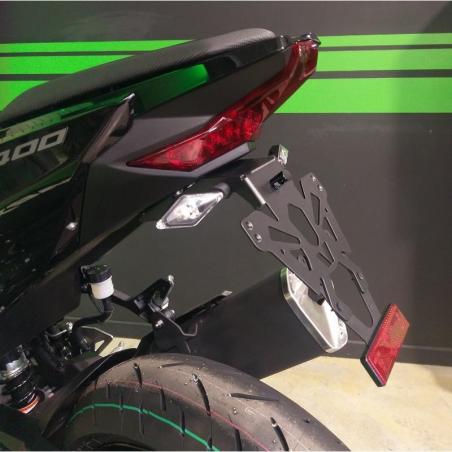 V PARTS C8-SPK018 : Portamatrículas Kawasaki Ninja 400 negro